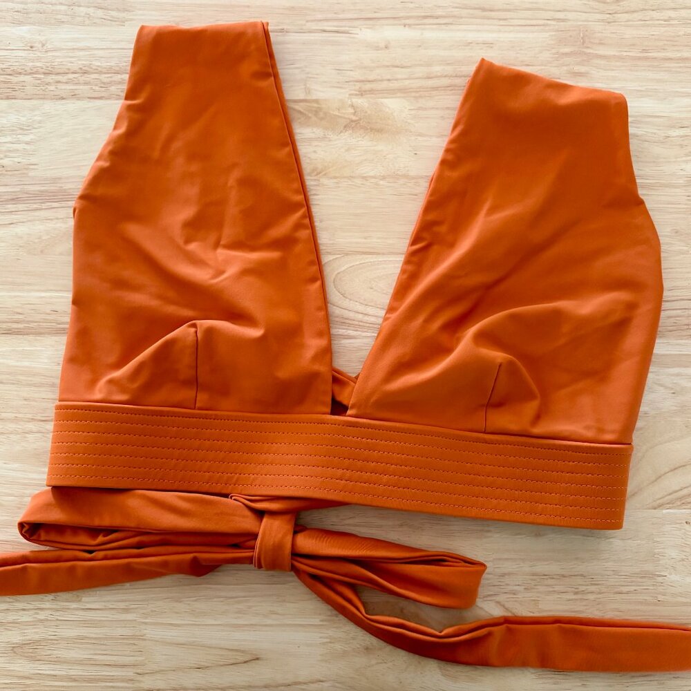 Wild Isles Bikini Swim Top, Vita Deep V in Orange with Cross Tie Back, Size 3